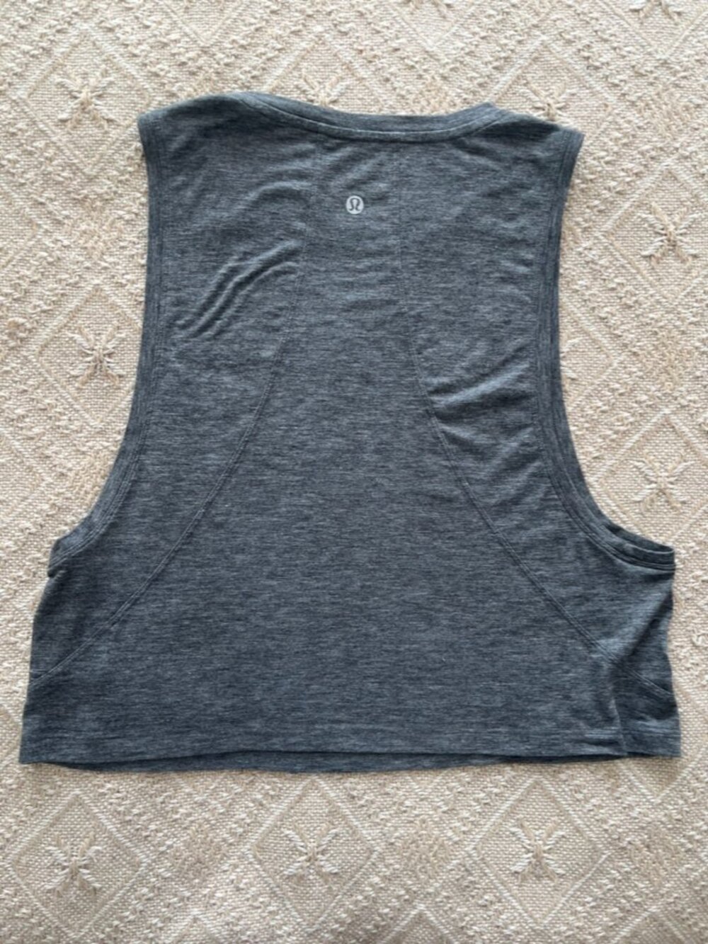 Lululemon All Tied Up Tank Cropped Size 4 Grey Muscle Tank Workout Top - Picture 2 of 3
